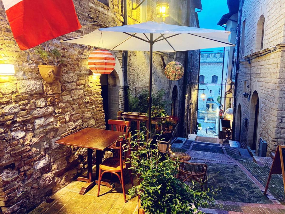 Hotel La Fortezza Асизи Екстериор снимка