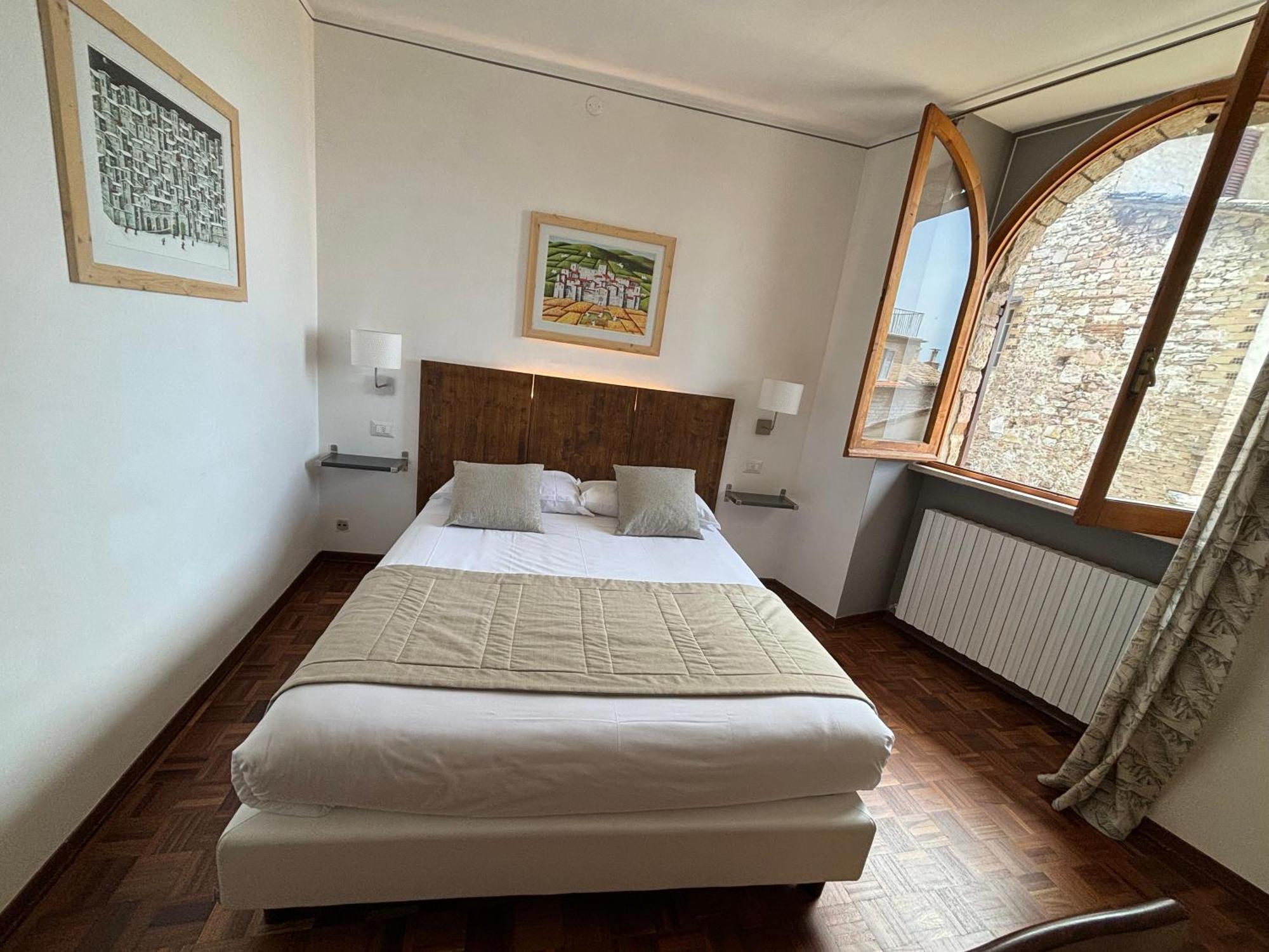 Hotel La Fortezza Асизи Екстериор снимка
