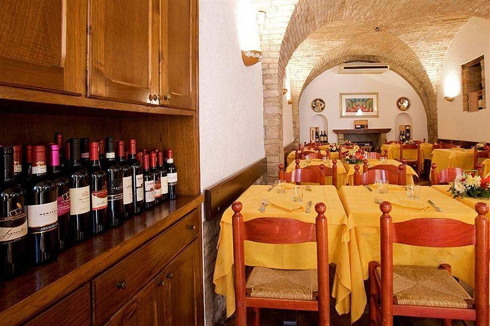 Hotel La Fortezza Асизи Екстериор снимка